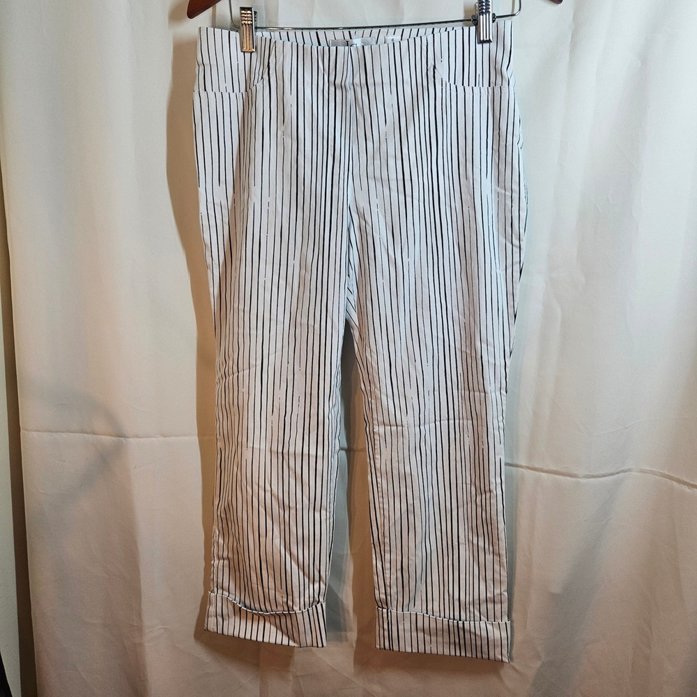 Lena Gabrielle Striped Crop Pants - Black & White Career Casual Size 6‎